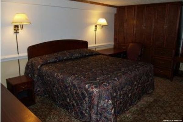 BUDGET INN CEDAR BLUFF VA (Cedar Bluff)
